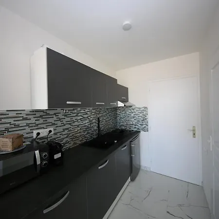 Lägenhet Indecent *