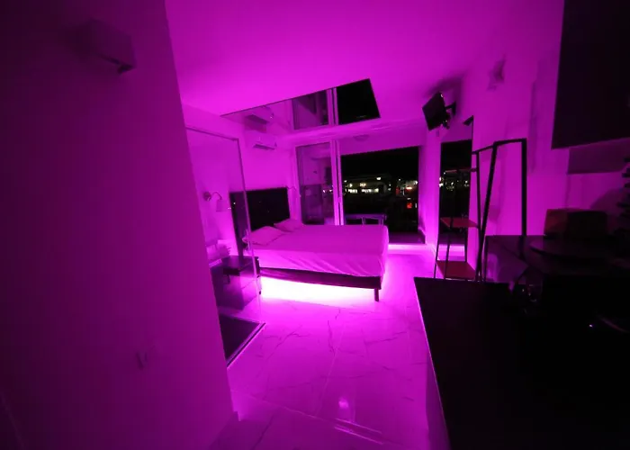 アパート Indecent *